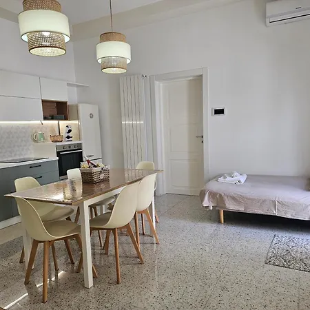 Apartment Retro - Pandorea - *